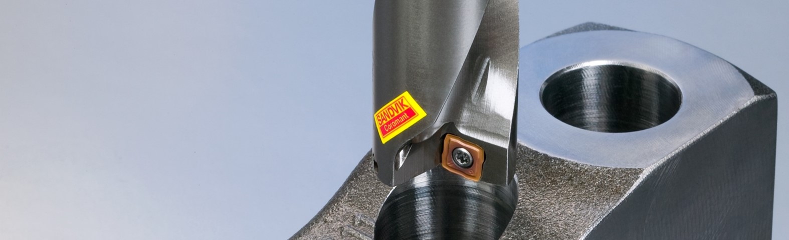 CoroDrill 880 - Sandvik Coromant